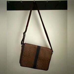 Coach Signature Canvas Messenger Bag – Brown